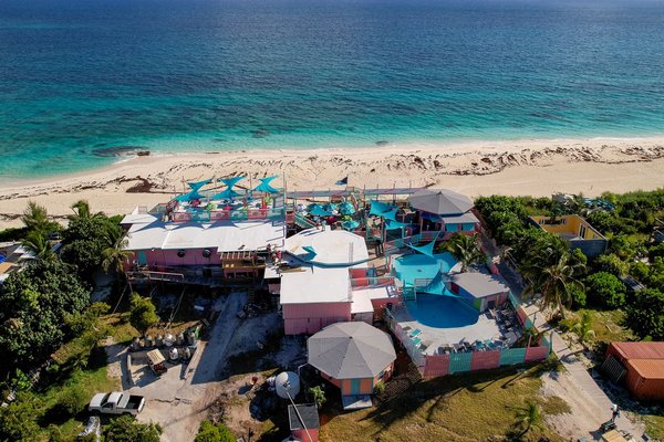 Nippers Beach Bar & Grill